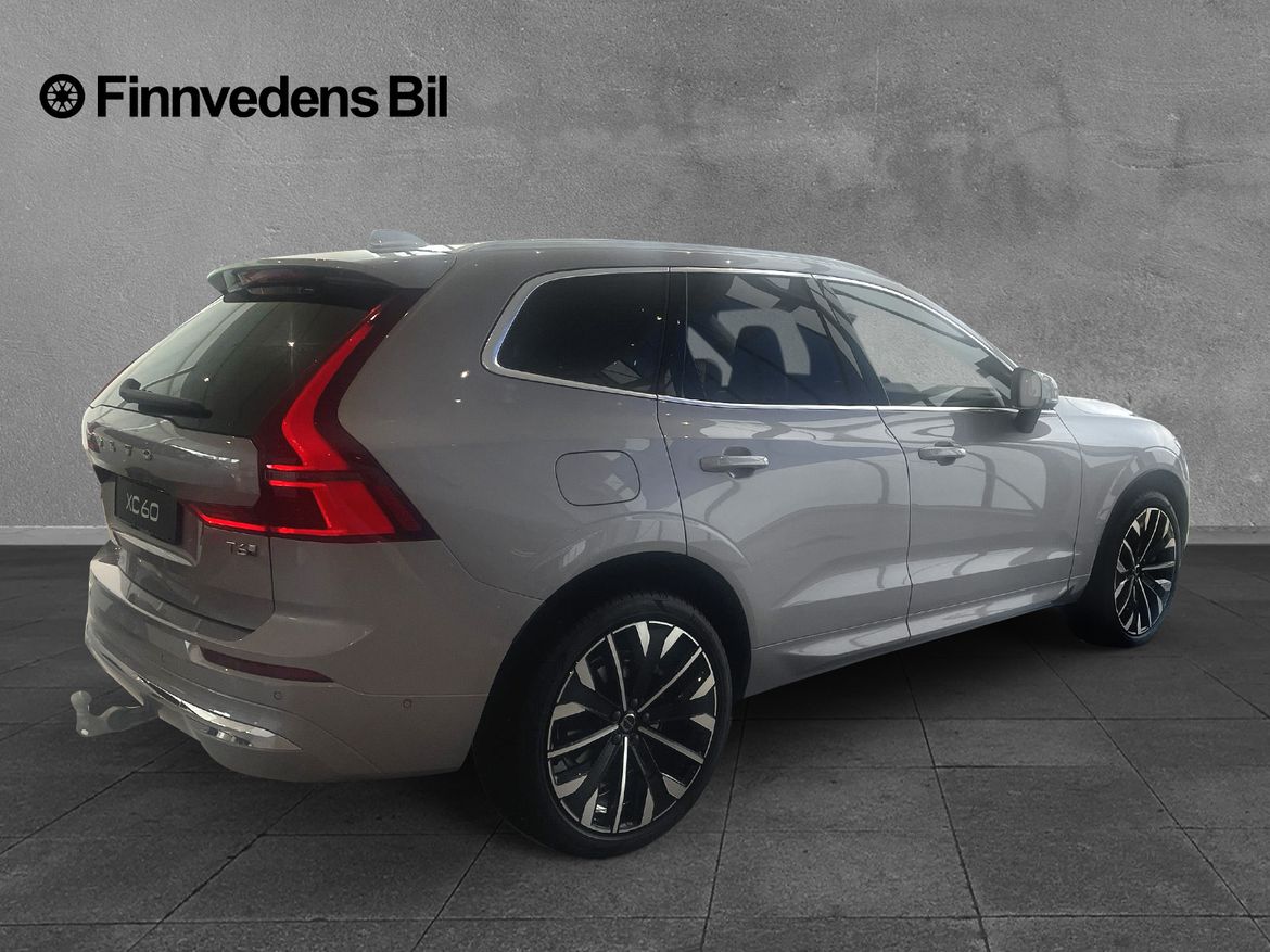 Volvo XC60 2026, photo 3/37