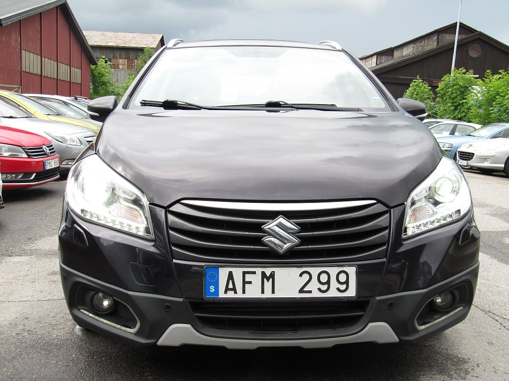 Suzuki S-Cross SX4 1.6 DDiS DOHC 16V AllGrip PANO/4WD/ACC/SKINN/GPS