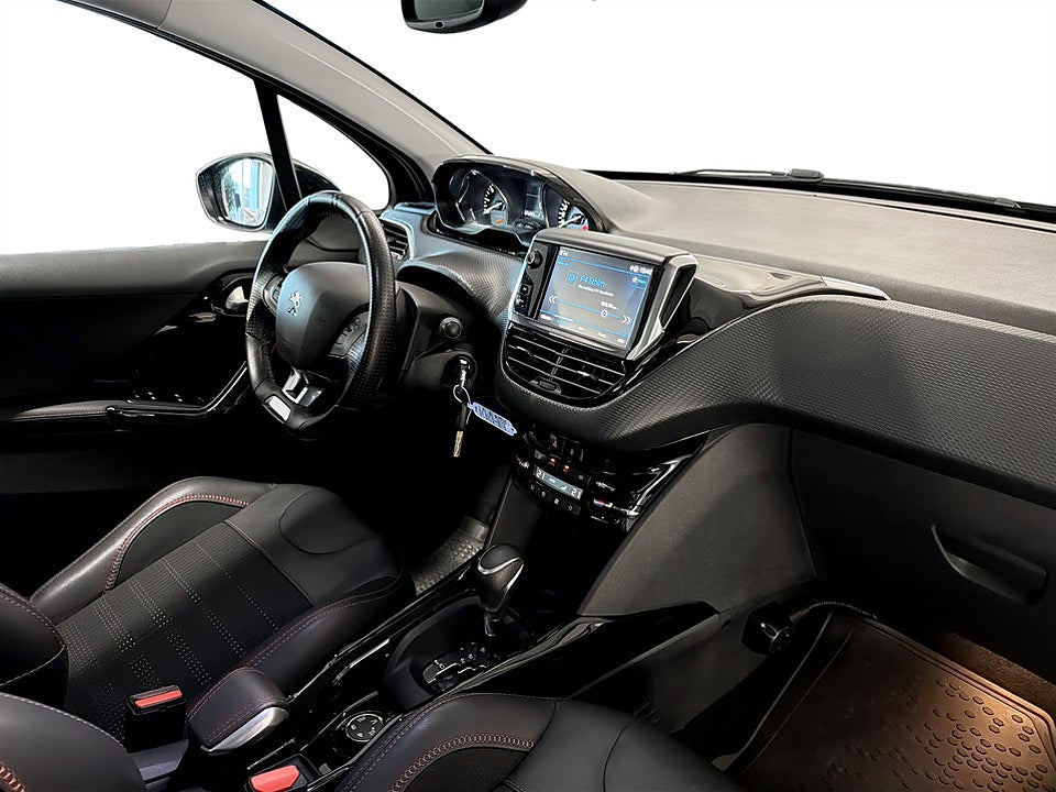 Bild på Peugeot 2008 GT-Line 1.2 PT 130hk Aut CARPLAY PANO BACKSENSORER