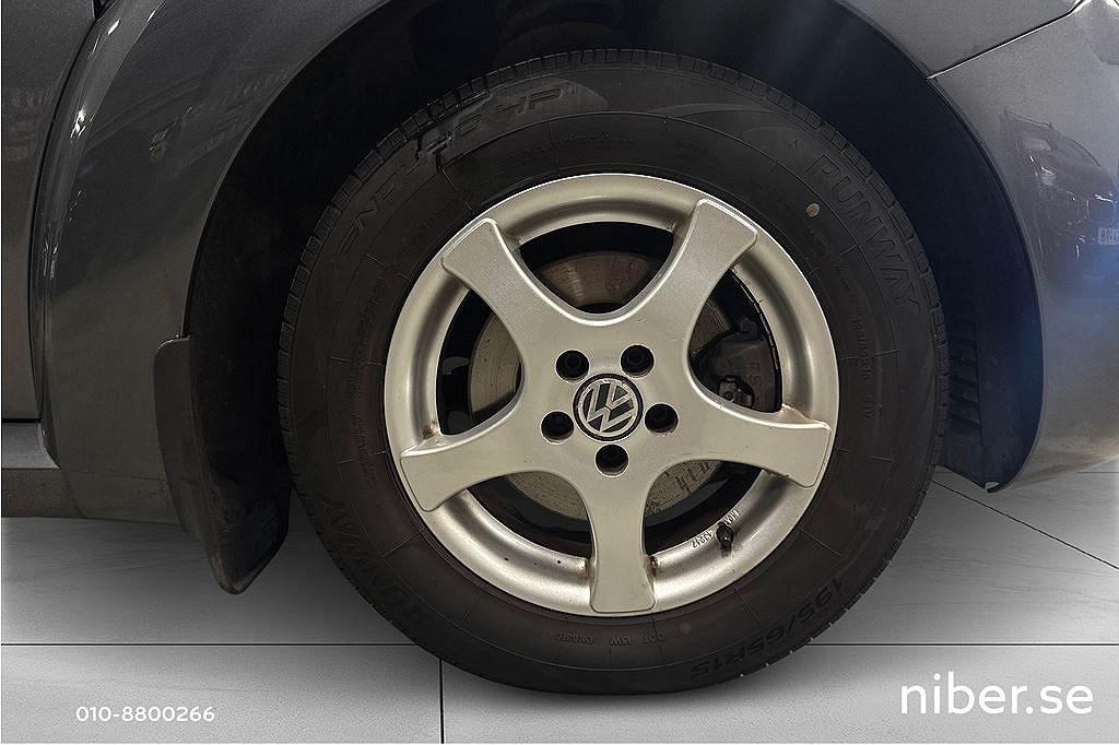 Volkswagen Beetle NEW BEETLE 1,6 NYSERVAD, 3 brukare