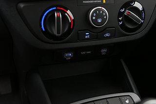 Halvkombi Hyundai i10 17 av 20