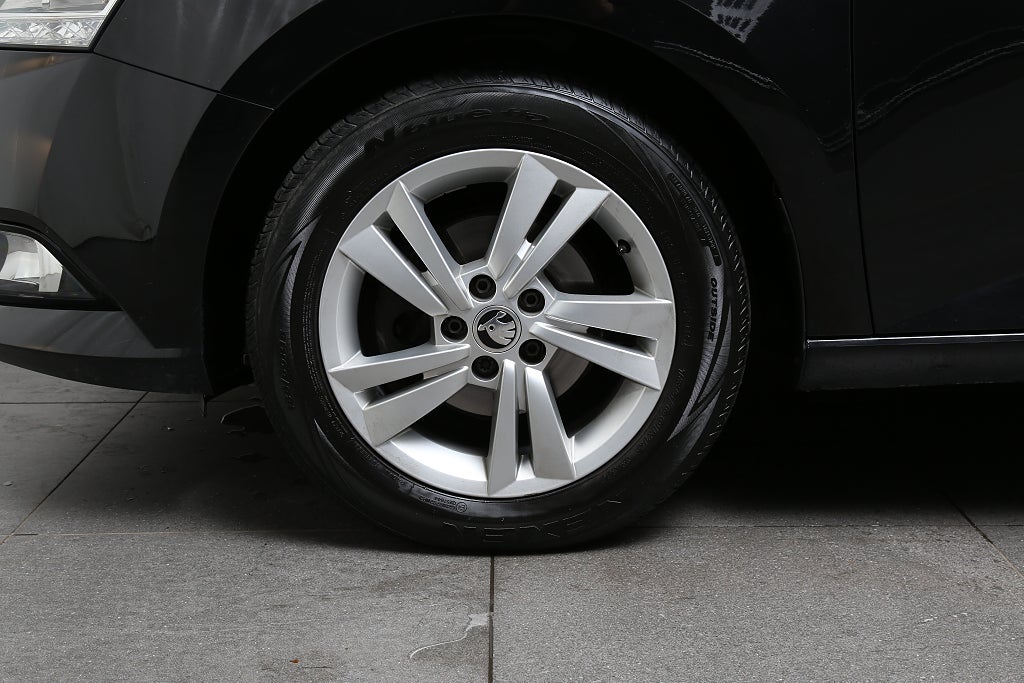 Skoda Fabia 1,0 TSI 95hk Style P-sensorer Kamera Komfortpaket 2020