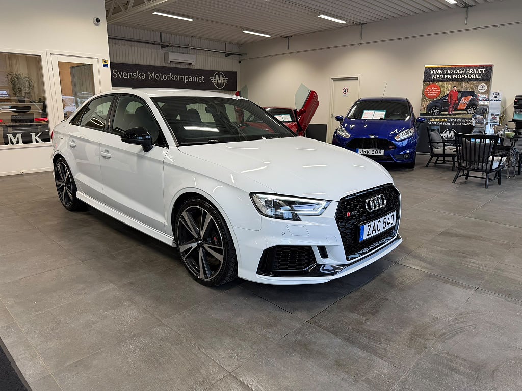 Audi RS3 RS 3 Sedan 2.5 TFSI quattro B&O Cockpit 2 brukare