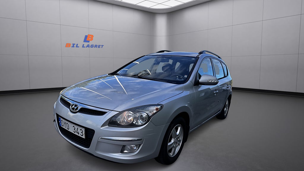 Hyundai i30 cw 1.6 CRDi/Drag/Ny bes/M-värme/3 Ägare