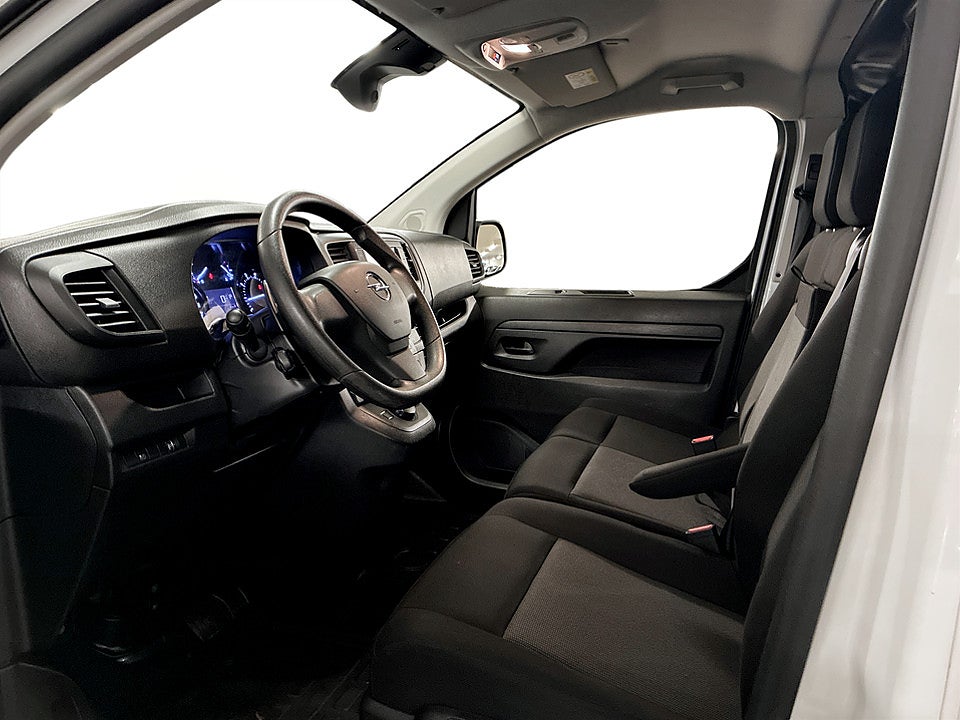 Bild på Opel Vivaro Business 2.0 BHDi 145hk Aut L3 B-KAMERA WEBASTO DRAG