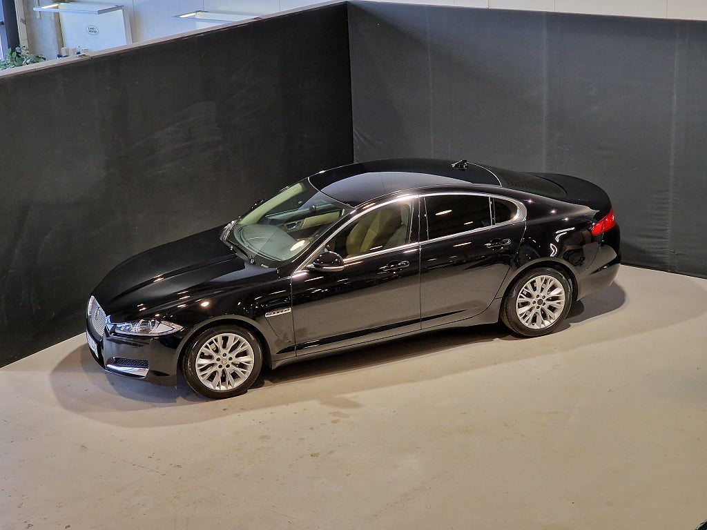 Jaguar XF 2.2 TDi4 låga mil