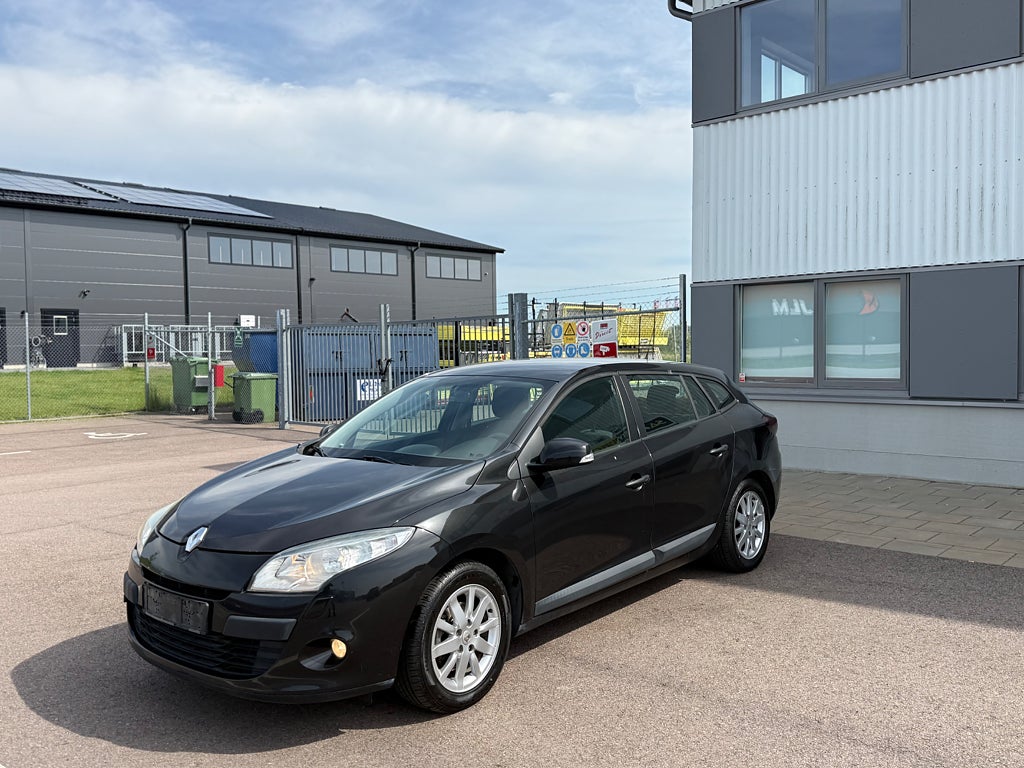 Renault Mégane Grandtour 1.6 Ny Servad Ny besiktigad Ensast 14 mil 