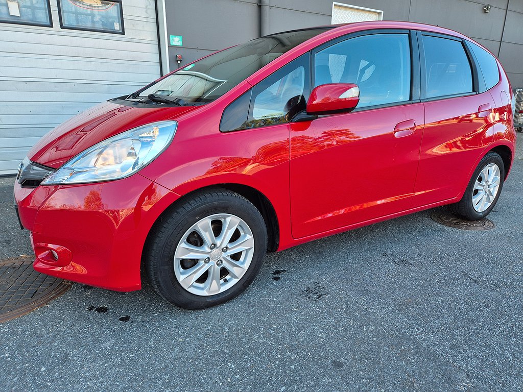 Honda Jazz 1.3 i-DSI i-VTEC CVT HYBRID 4700 MIL