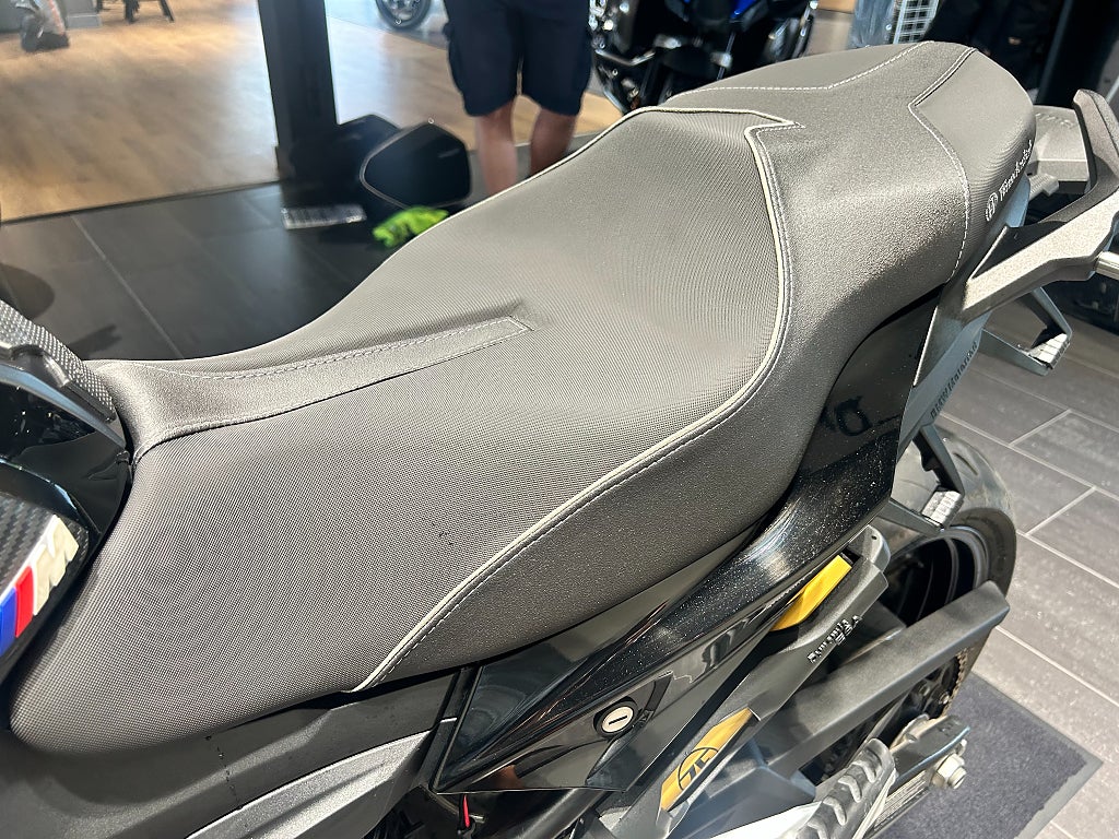 BMW F900R 3,45%/Akrapovic/Väskor/Samtliga paket