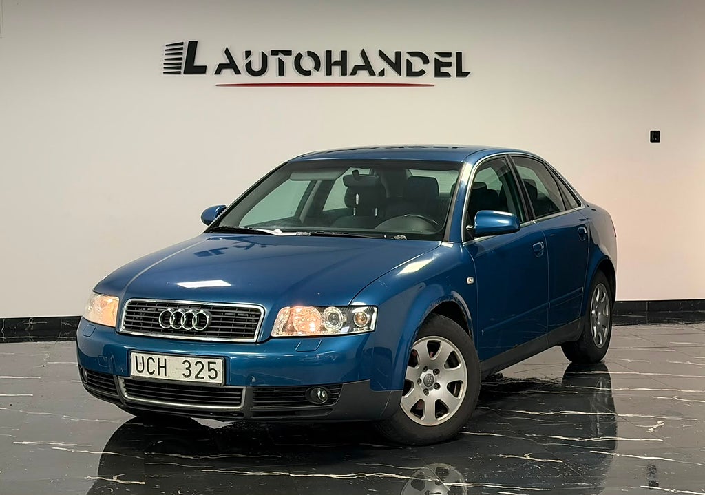 Audi A4 Sedan 2.0 Comfort Nybesiktigad 130Hk