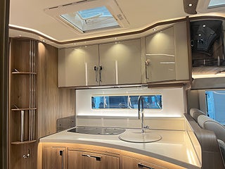 Husbil-integrerad Kabe IMPERIAL 910 QB 17 av 31