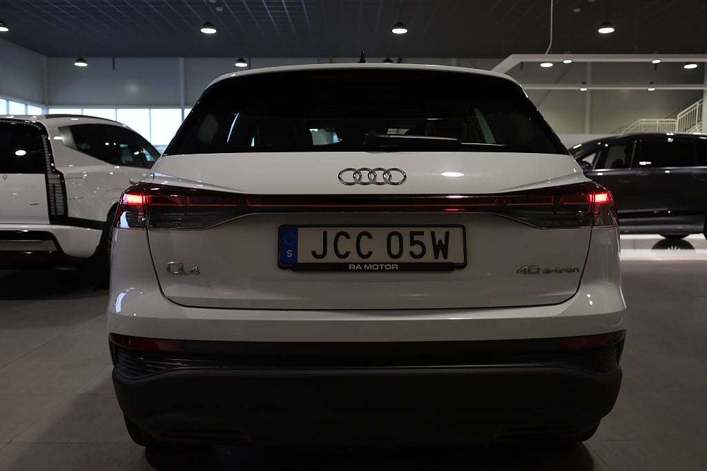 Audi Q4 E-Tron e-tron Proline CarPlay Värmare PDC Leasbar 2023