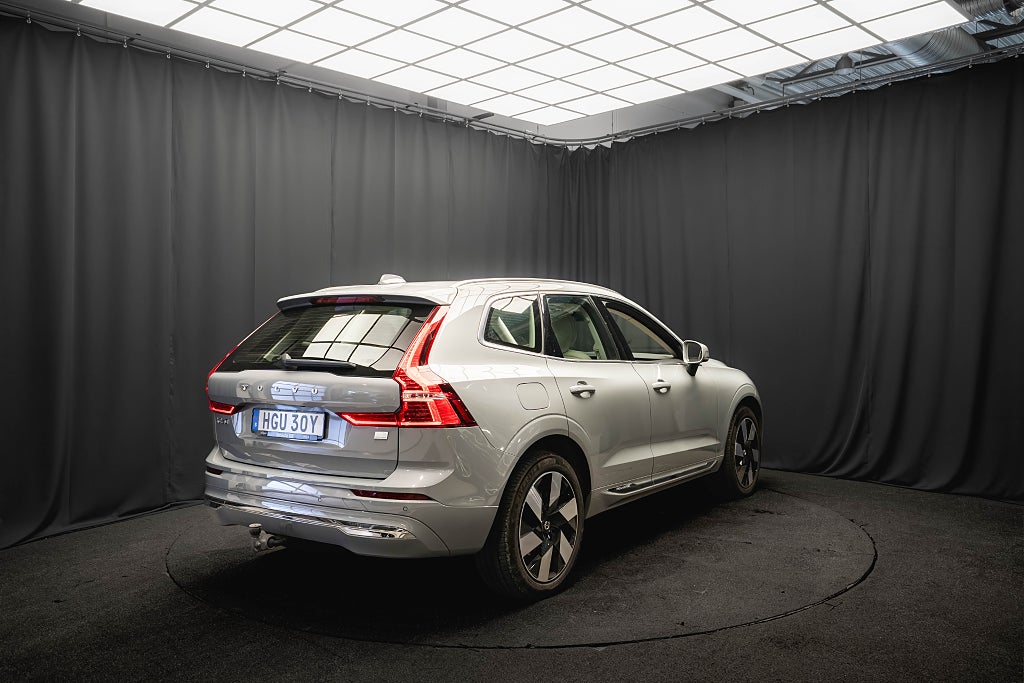 Volvo XC60 Recharge II T6 AWD PLUS 20'' DRAG H/K PANO LÄDER MOMS