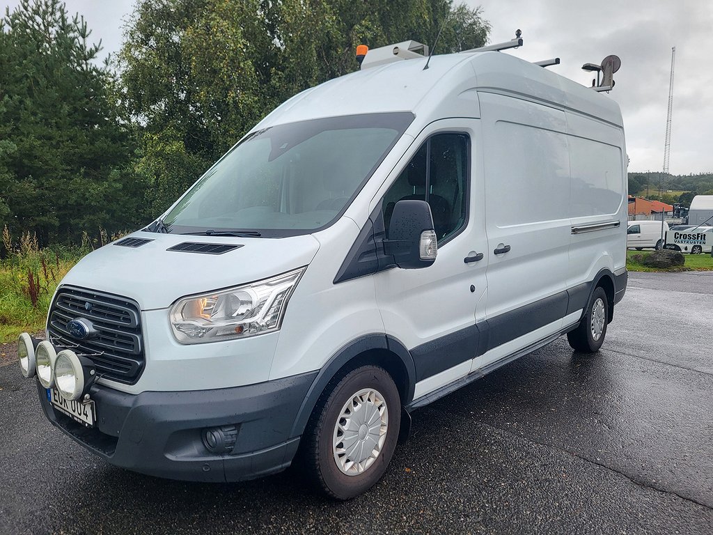 Ford Transit RESERVERAD - 350 2.2TDCi 125Hk AWD Hög/Lång/Drag/220V/Inredning