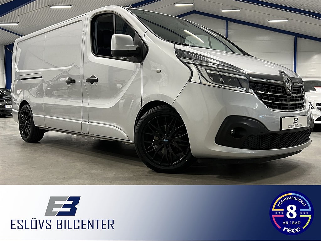 Renault trafic Skåpbil 3.0t 2.0 dCi 145 HK / L2 / Drag / Backkamera / Värmare /
