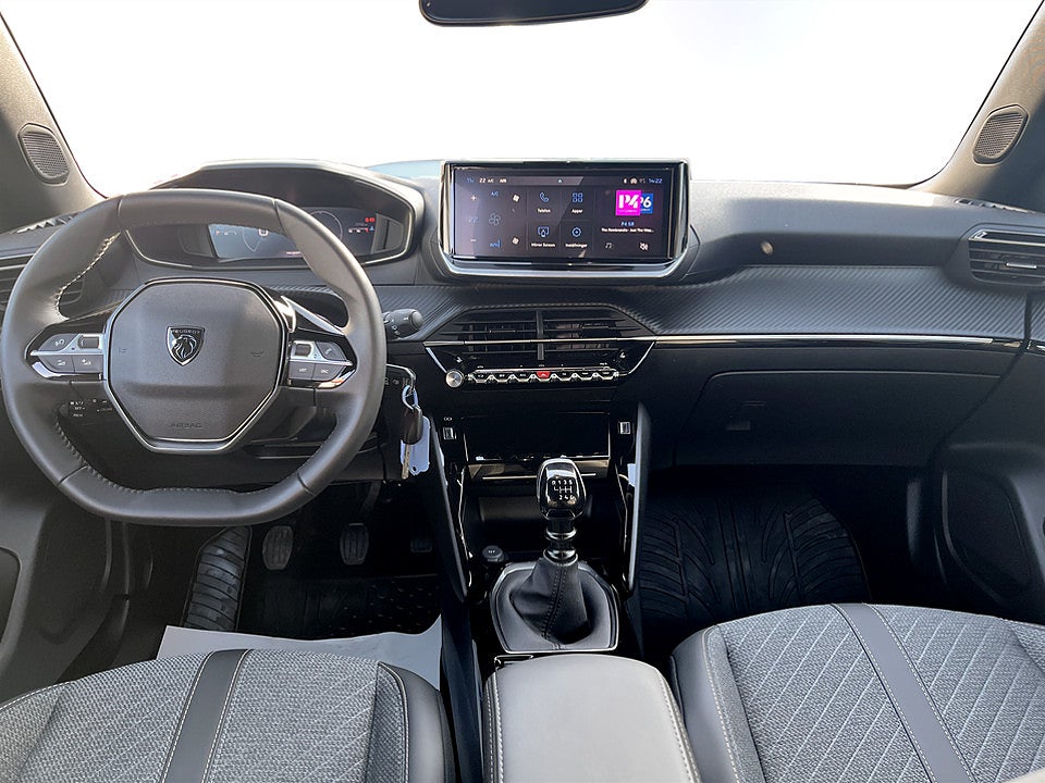 Bild på Peugeot 2008 Allure 1.2 PT 131hk B-KAMERA CARPLAY