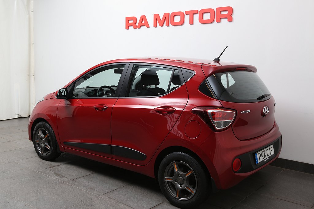 Hyundai i10 1,0 blue Premium 5D ACC l Bluetooth l P-sensor 2017