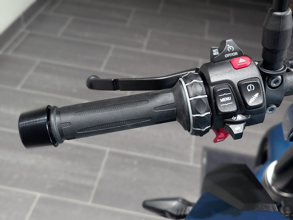 BMW F900R.Quickshifter och Värmehandtag på köpet!.Dynamic.Omg lev!