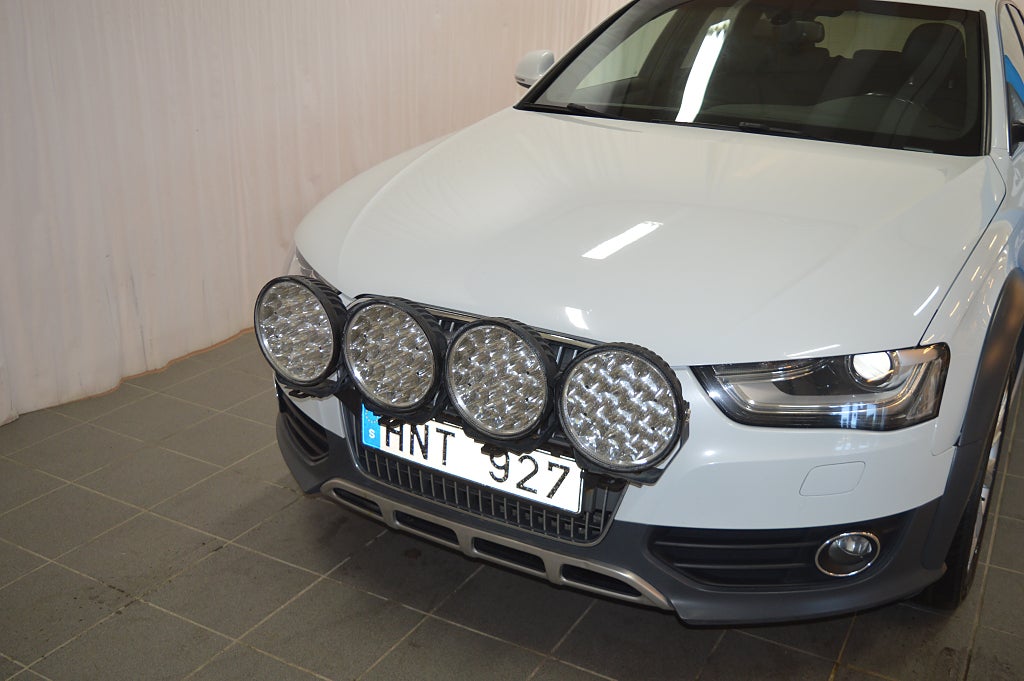 Audi A4 2013 - miniatyr 2