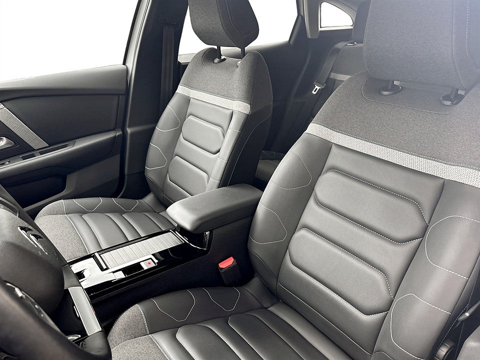 Bild på Citroën C4 Shine 1.2 PT 130hk Aut B-KAMERA NAVI