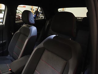 SUV Volkswagen T-Roc 17 av 22