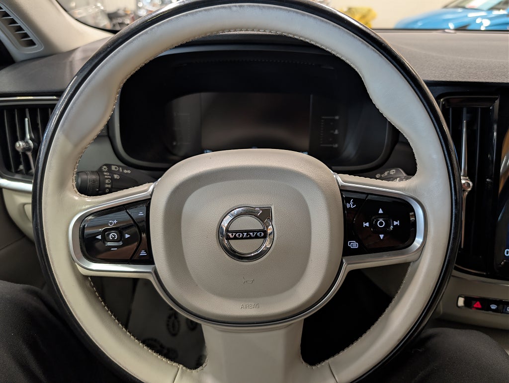 Volvo V90 D3 Business VOC/Drag/V-hjul thumbnail