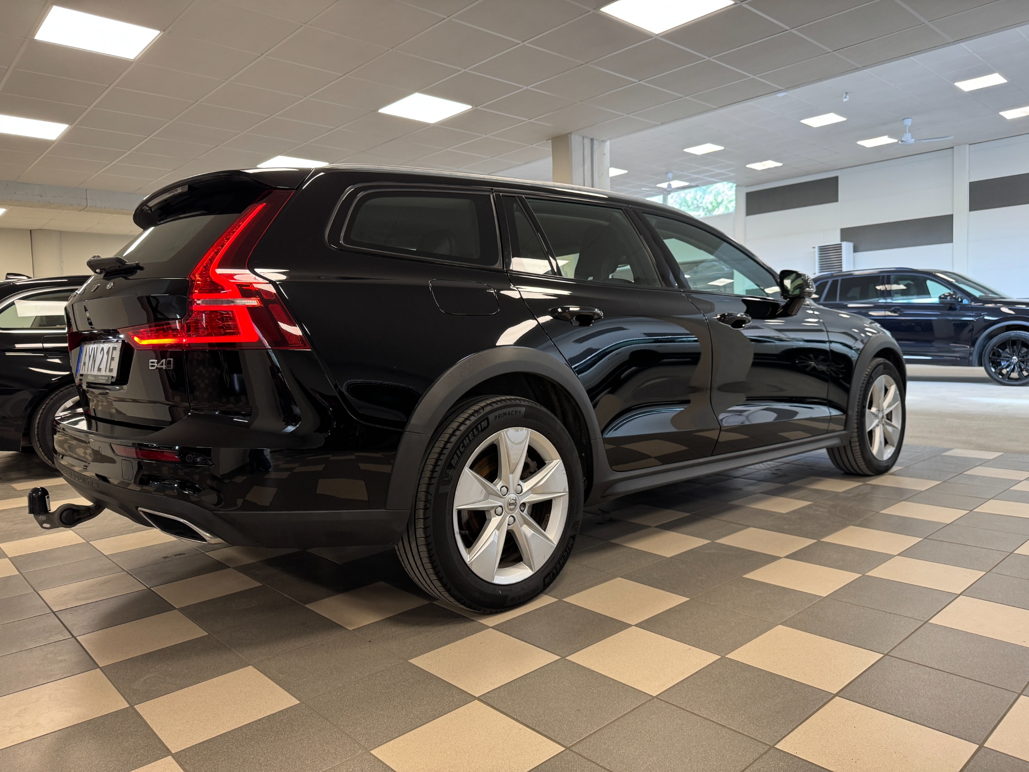 Volvo V60 Cross Country B4 AWD 2021, photo 5/40