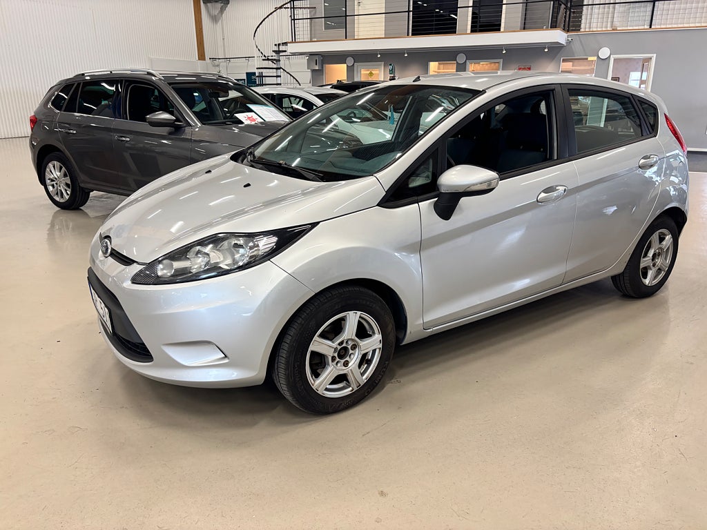 Ford Fiesta 5-dörrar 1.6 TDCi Trend M&K Drag 2,99% ränta 