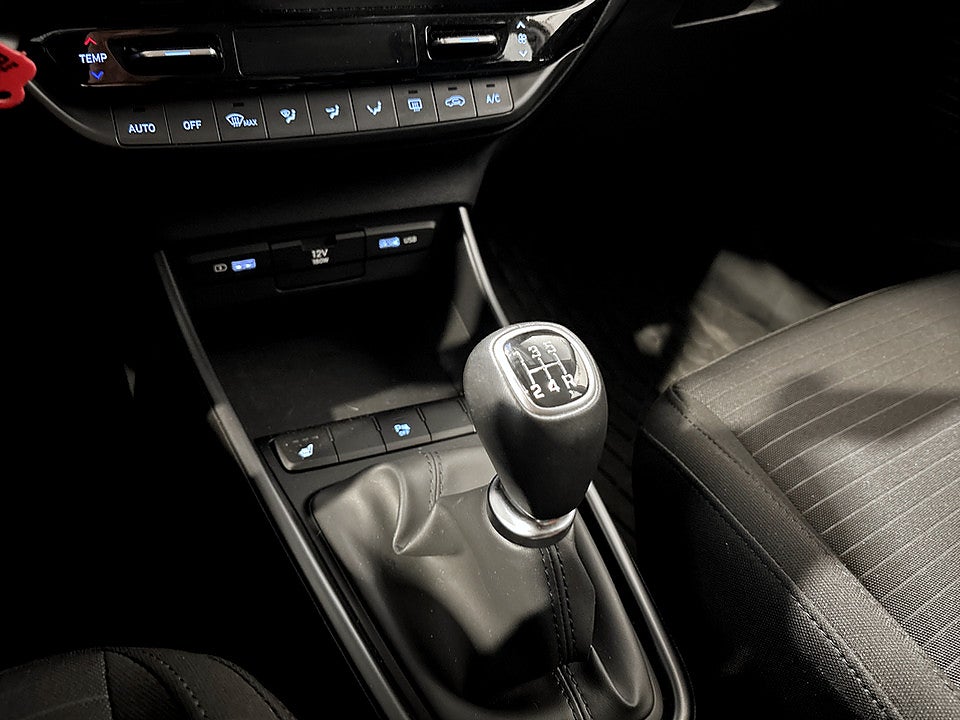 Bild på Hyundai i20 Essential 1.2 MPi 84hk B-KAMERA RATTVÄRME