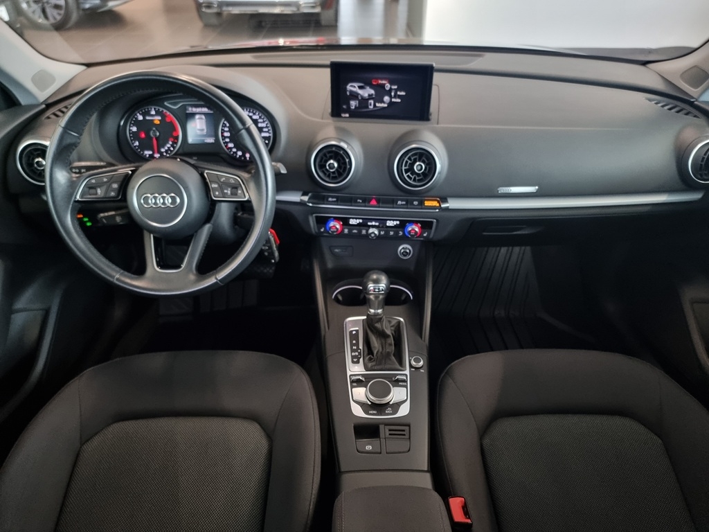 Audi A3 1.6 TDI 2018, bild 3/10
