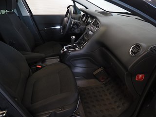 Minibuss Peugeot 5008 10 av 20