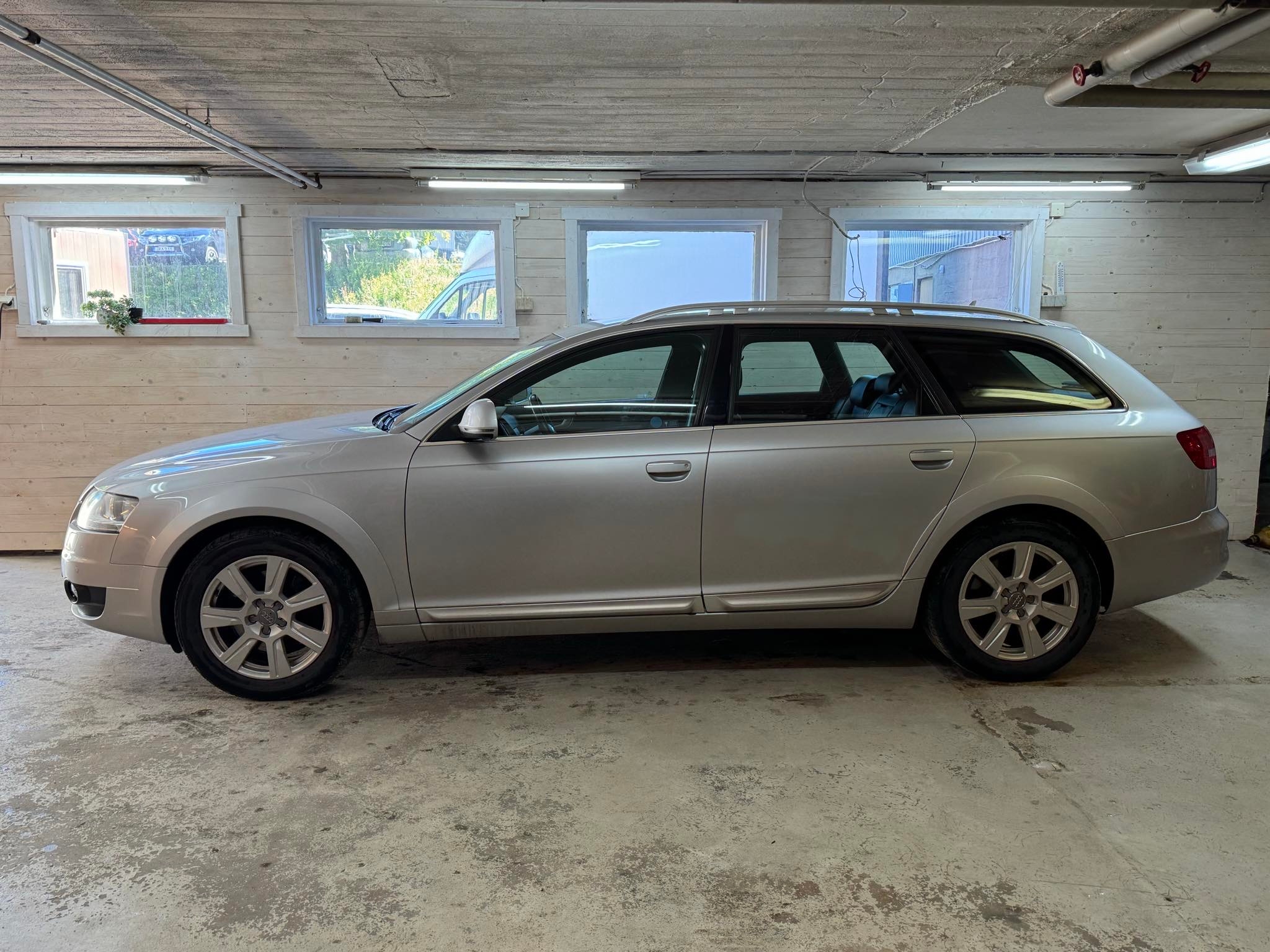 Audi A6 allroad quattro 3.0 TDI quattro 2011, bild 2/39