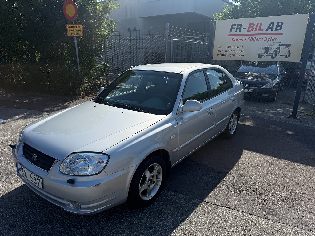 Hyundai Accent 5-dörrar 1.6 Euro 4 besiktigas 0% Ränta