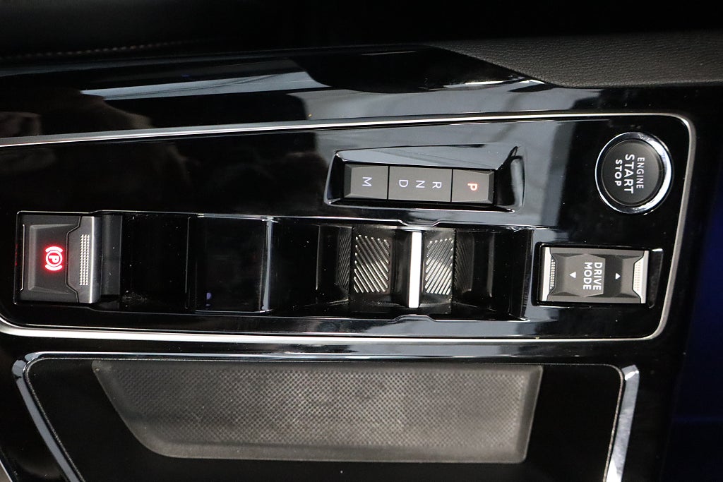 Bild på Peugeot 3008 GT 1.2 PT 130hk Aut - PL 24 månader/2000 mil