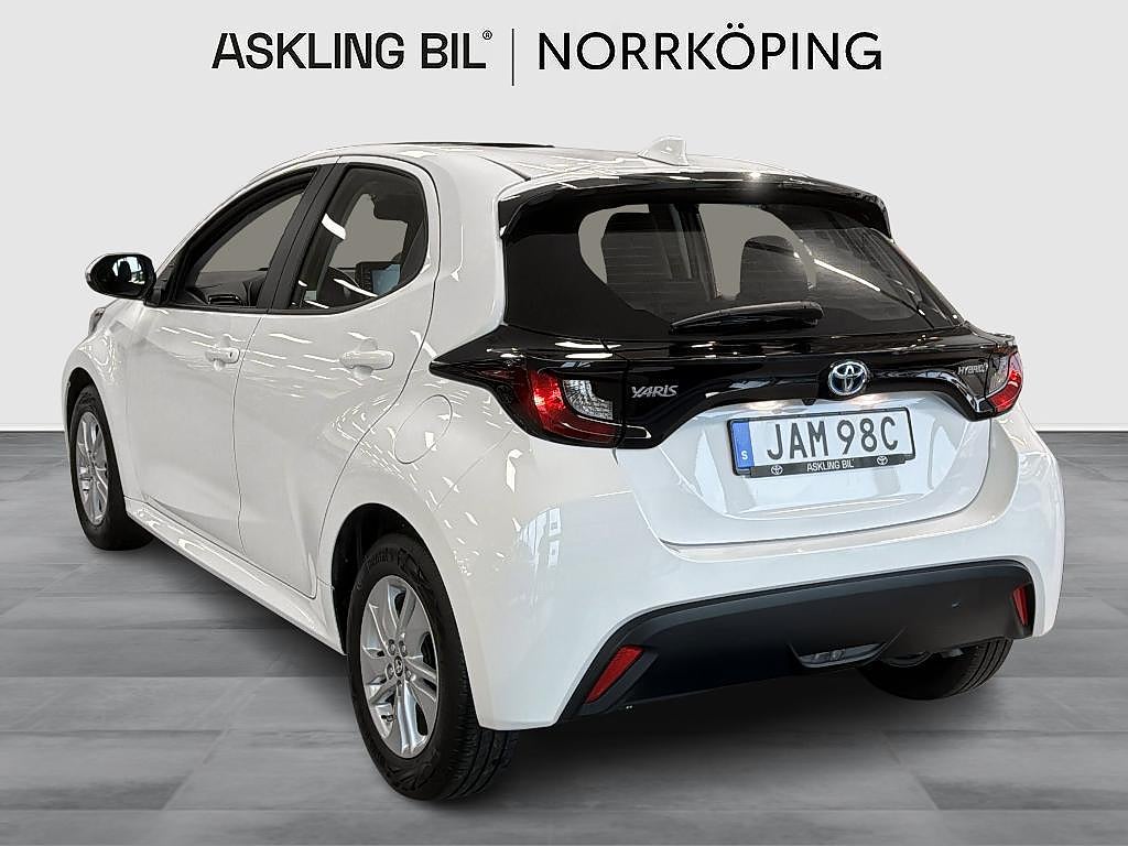 Toyota Yaris 2023 - miniatyr 2