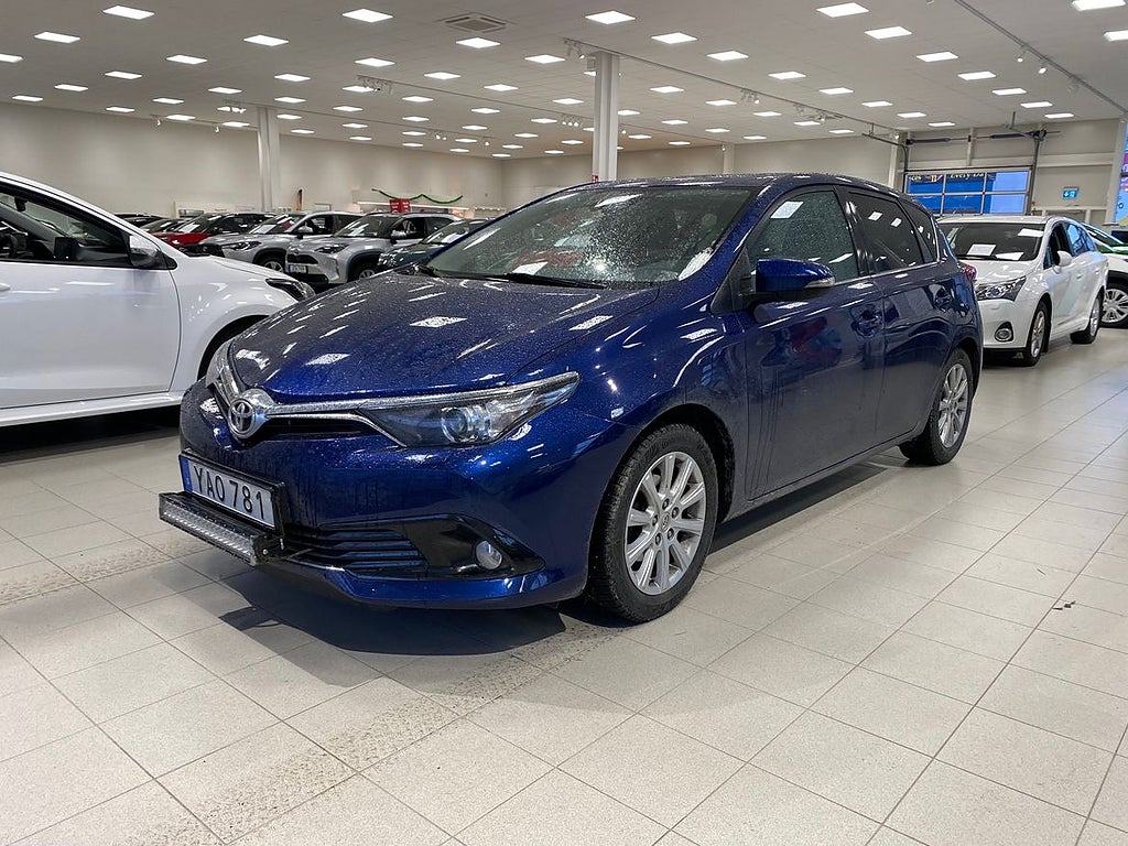 Toyota Auris 1,2T Active Plus Comfort Manuell Låga mil