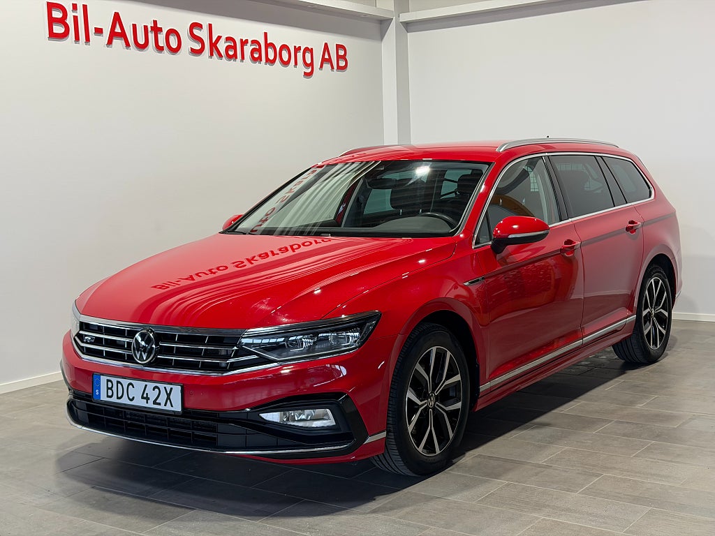 Volkswagen Passat 2.0 TDI R-Line Cockpit Dragkrok Värmare Kamera 200hk