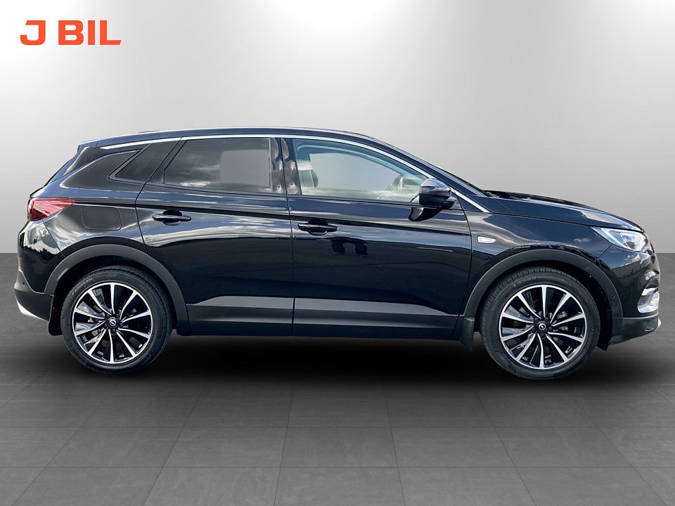Bild på Opel Grandland X ULTIMATE 1.6 Turbo 181hk Aut B-KAMERA RATTVÄRME