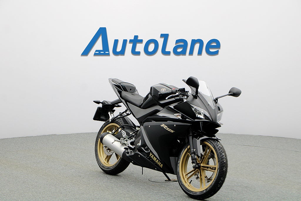 Yamaha YZF-R125 *Nya däck, Nyservad 