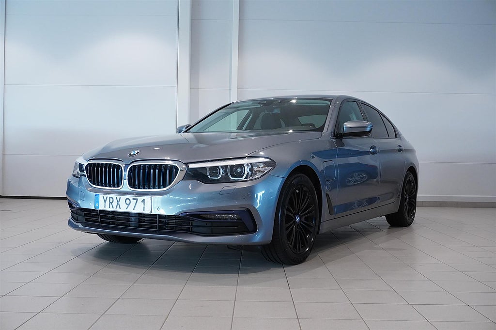 BMW 530e iPerformance Sedan Sportline Backkamera Navi HiFi | Ränta 3,95%