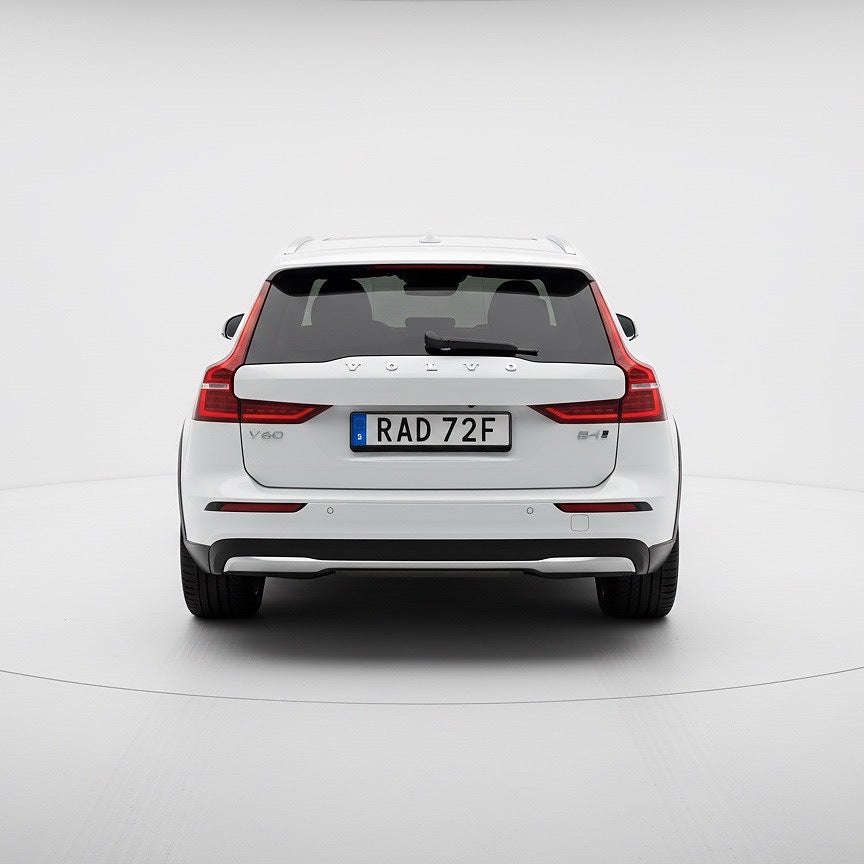 Volvo V60 Cross Country B4 AWD / Inscription / Panorama