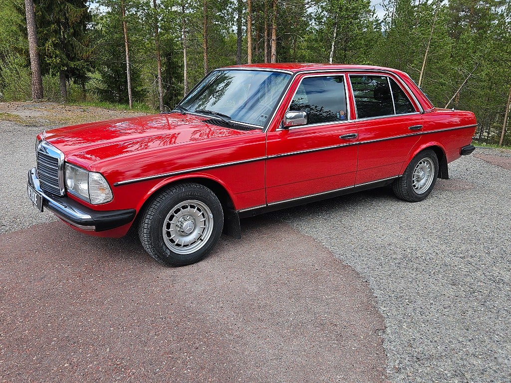 Mercedes-Benz 200 1985