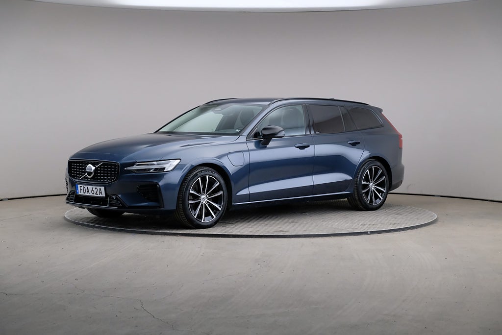 Volvo V60 Recharge T6 350hk AWD Plus Dark Drag Läder