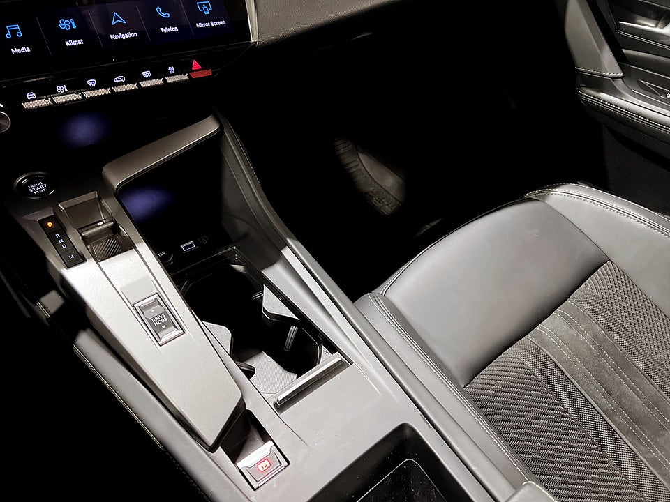 Bild på Peugeot 408 1.2 PT 130hk Aut - B-KAMERA,ELSTOL,NAV