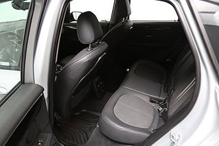Minibuss BMW 218i 23 av 26