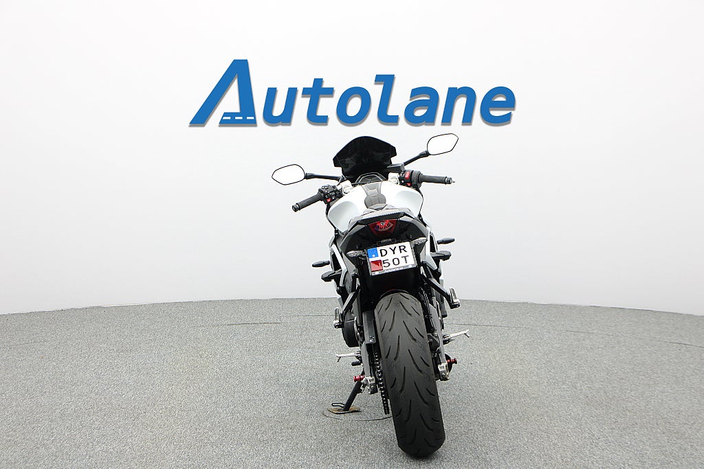 Triumph Daytona 660 *Black Widow Helsystem Quickshifter