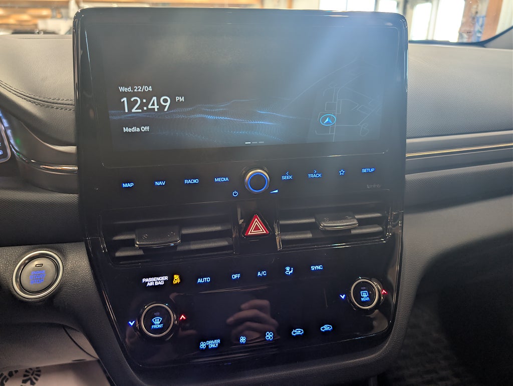 Hyundai IONIQ Plug-in 1.6 DCT Premium SoV thumbnail