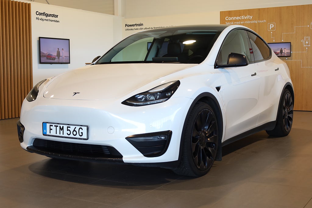 Tesla Model Y Performance AWD 534 HK Autopilot Pano Navi 