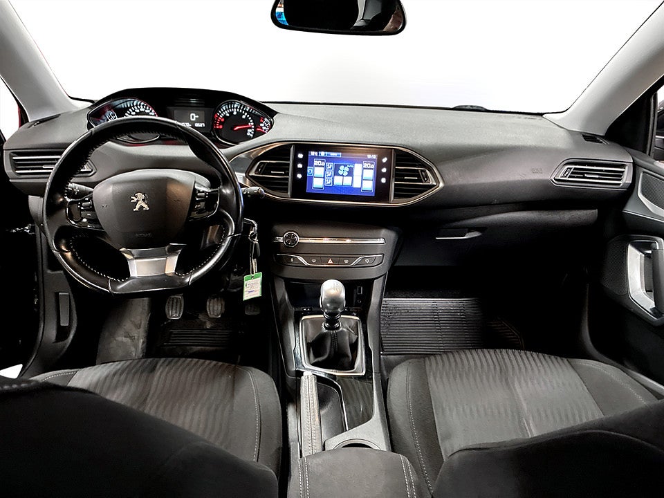 Bild på Peugeot 308 SW Classique 1.6 BlueHDi 120hk BACKSENSORER