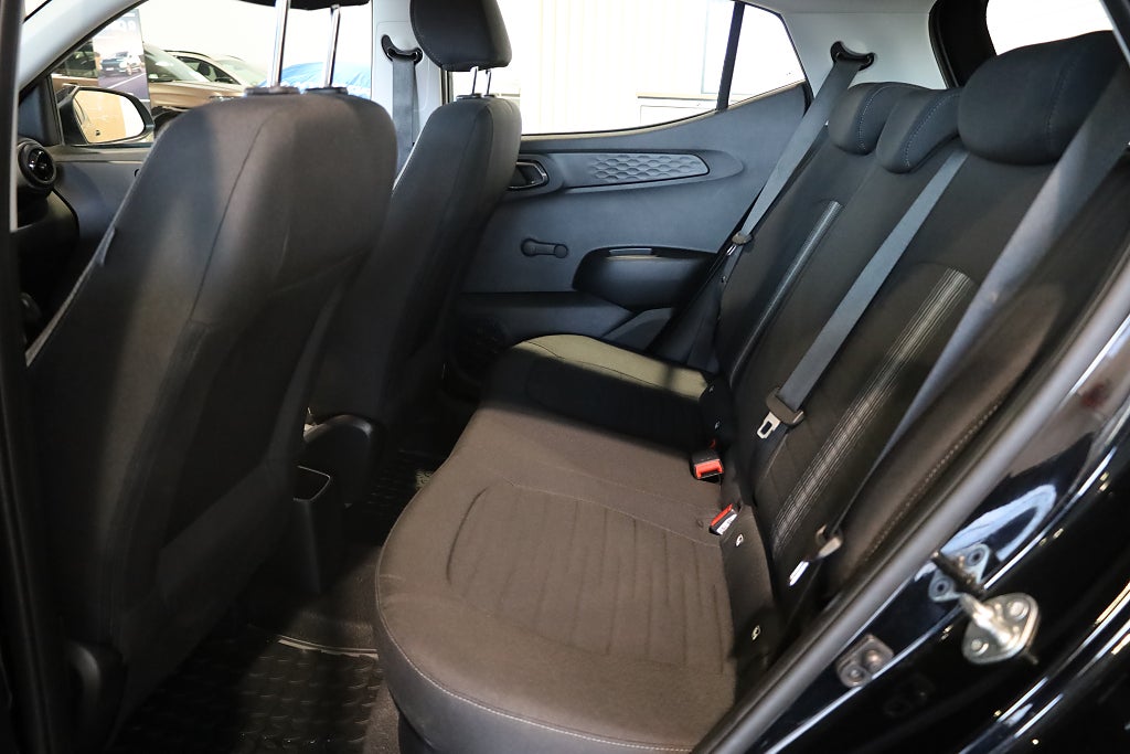 Hyundai i10 1.0 blue AUT Essential Rattvärme CarPlay Leasbar 2024
